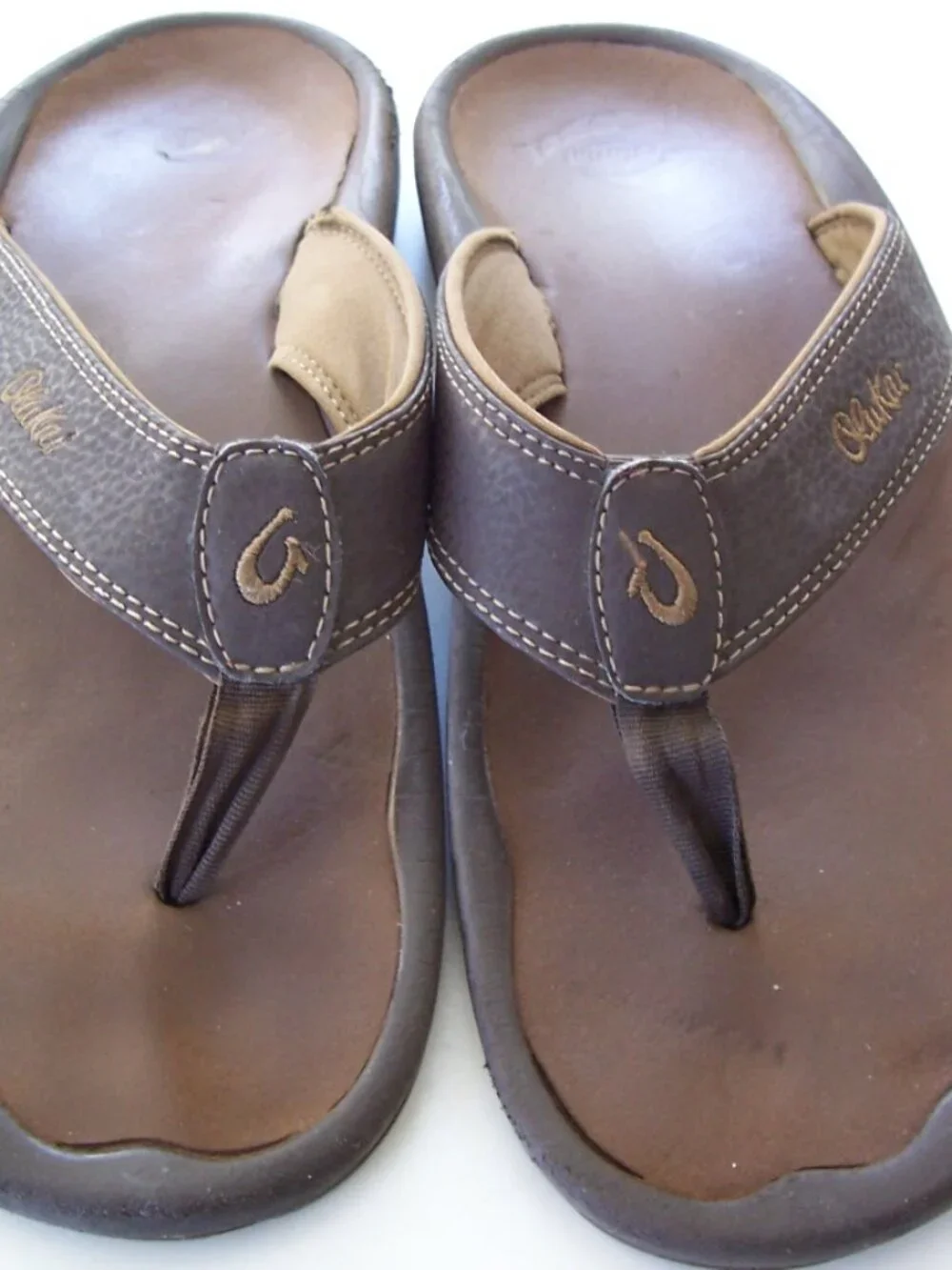 Olukai Flip-Flops Size 10 Brown with Brown Leather Footbed - Picture 1 of 4